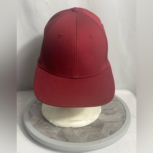Lululemon Unisex Burgundy Snapback Hat – Adjustable One Size - Picture 1 of 7